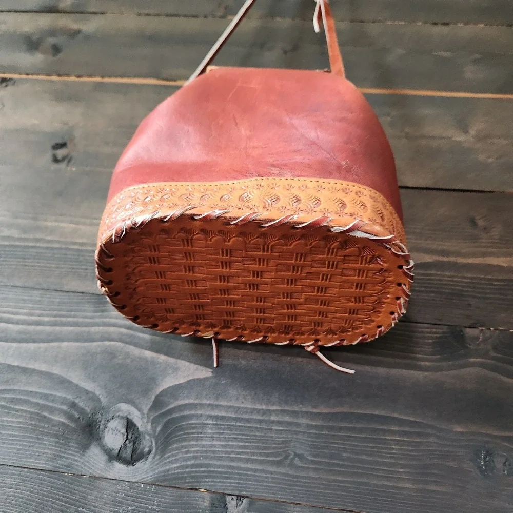 The Unbranded Brand vtg hand